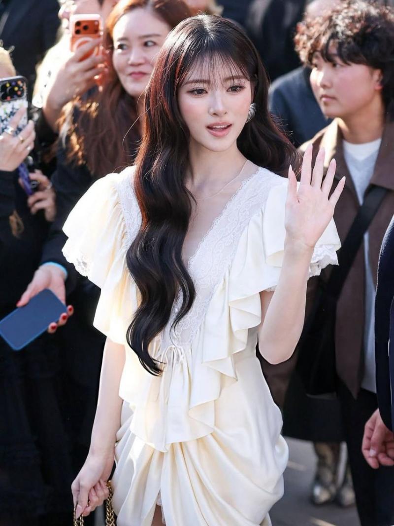 MEOVV (미야오) 안나