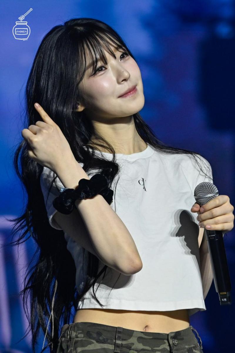 프로미스나인 백지헌