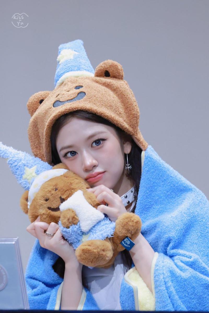 아이브 안유진