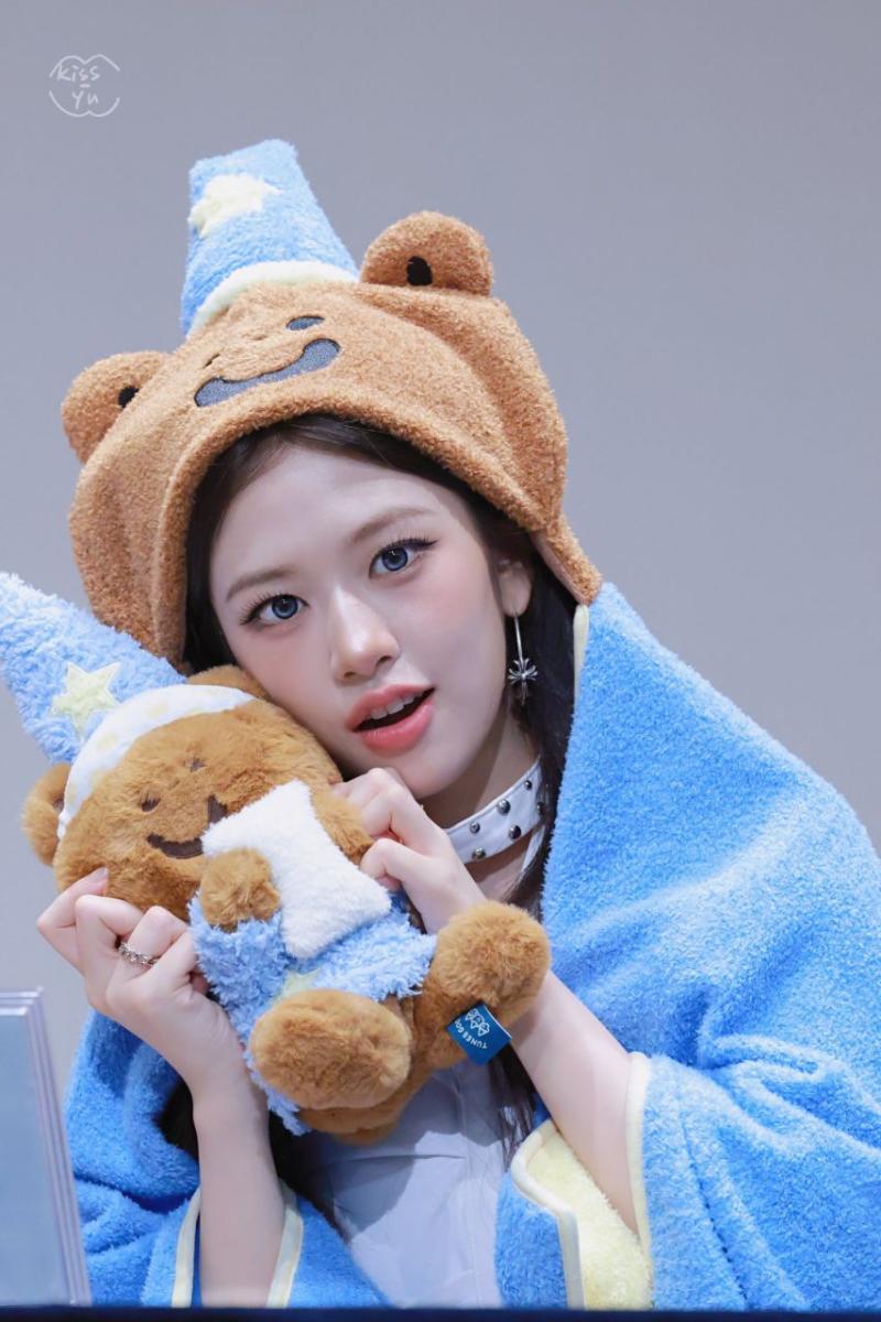 아이브 안유진