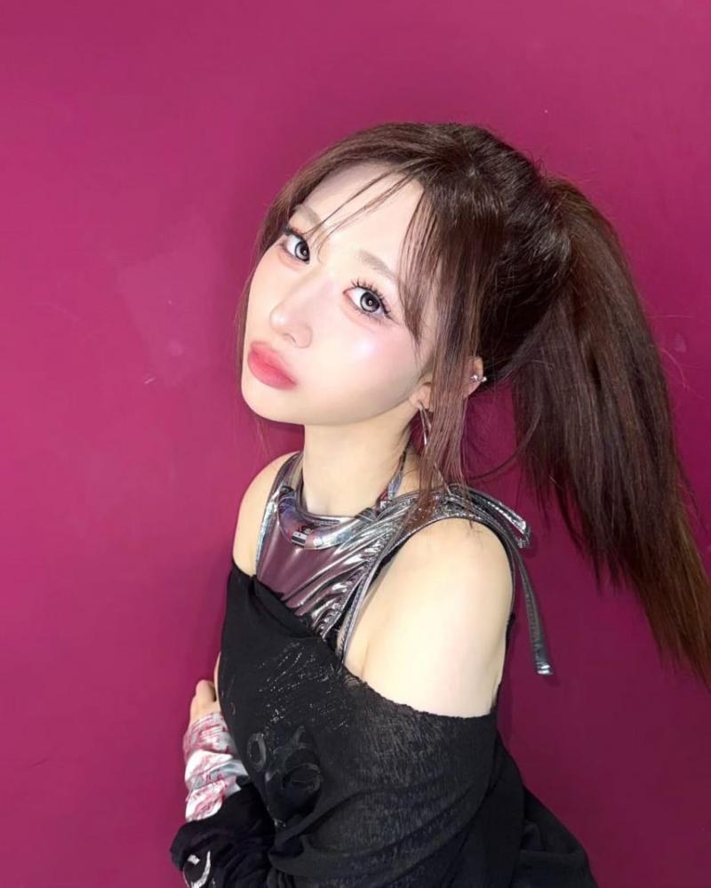 걸그룹 엑신(X:IN) 쇼음악중심 착장 모음.jpg