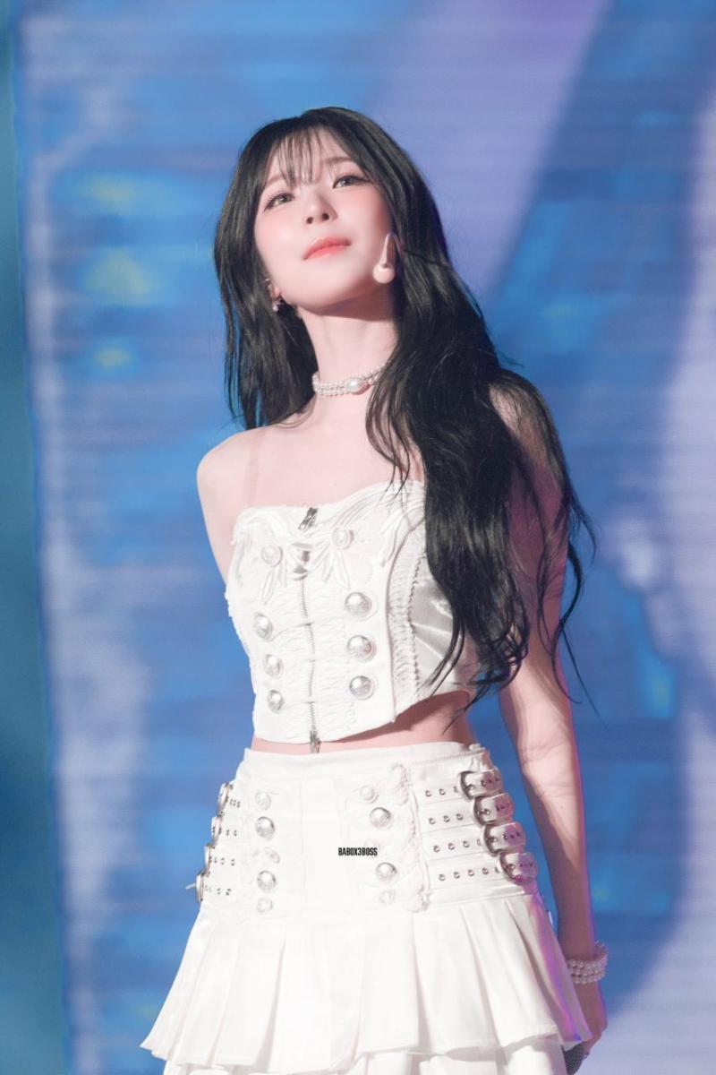 프로미스나인 백지헌