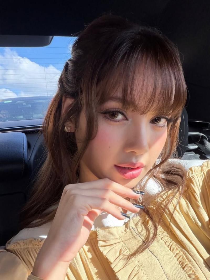 블랙핑크 리사 SNS