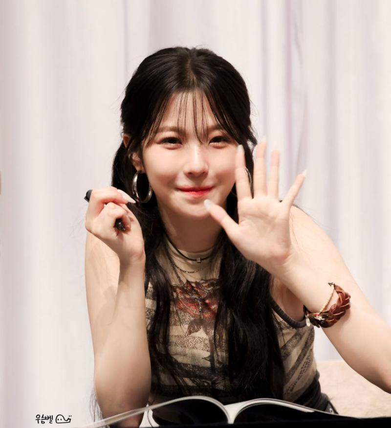 프로미스나인 백지헌