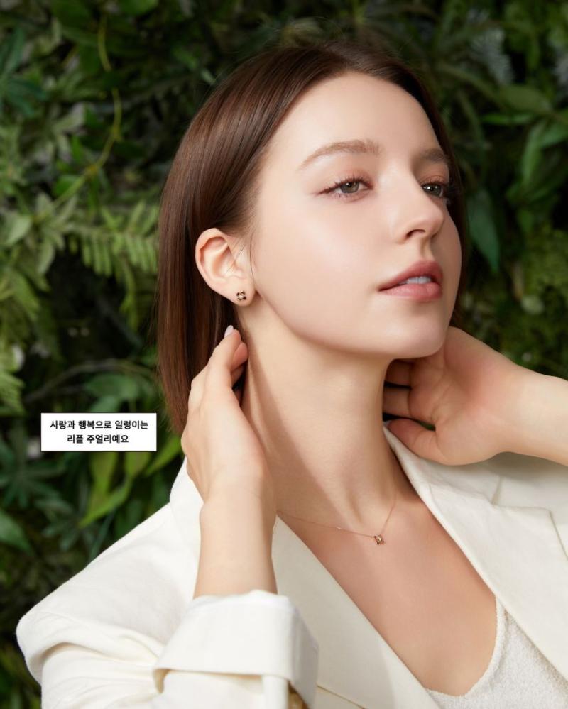안젤리나 다닐로바 ganeshi가네시