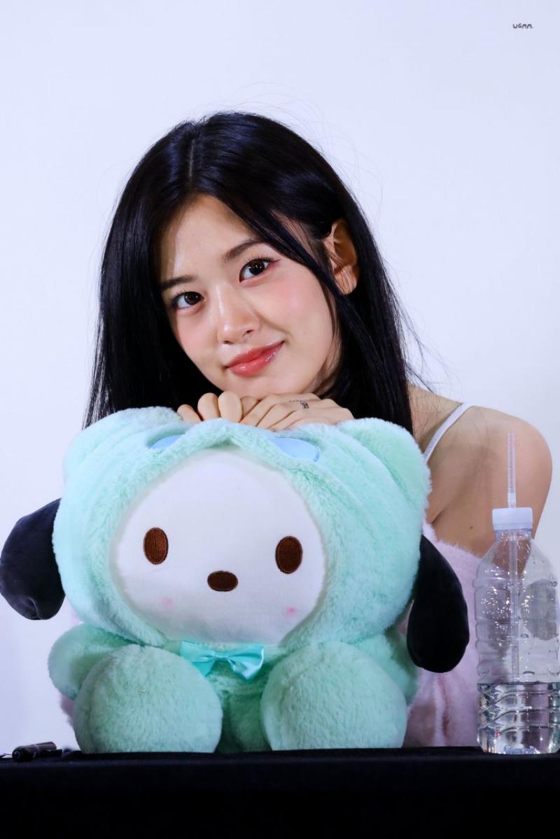 아이브 안유진