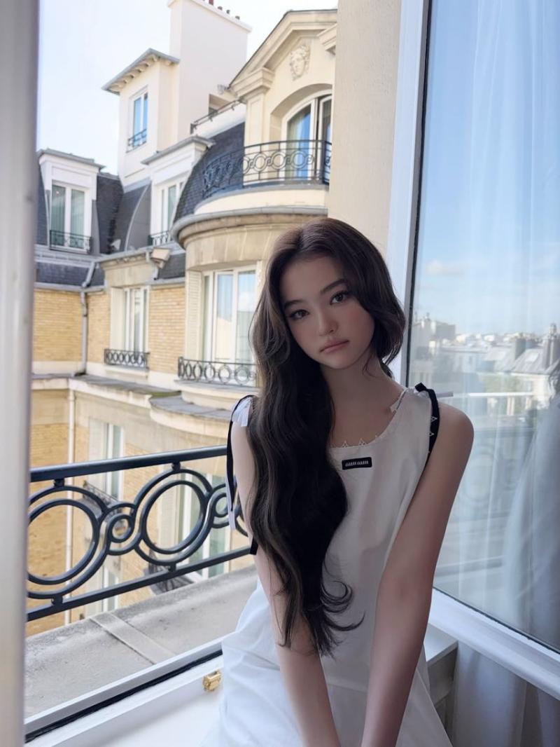 MEOVV (미야오) 엘라