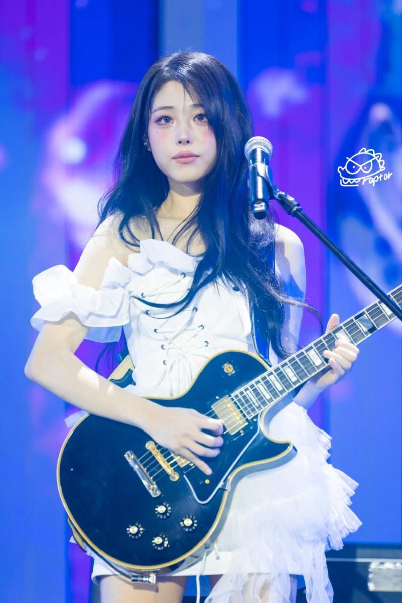 QWER 히나