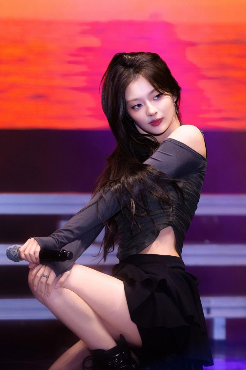 프로미스나인 이나경