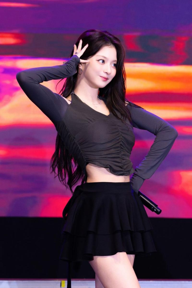 프로미스나인 이나경