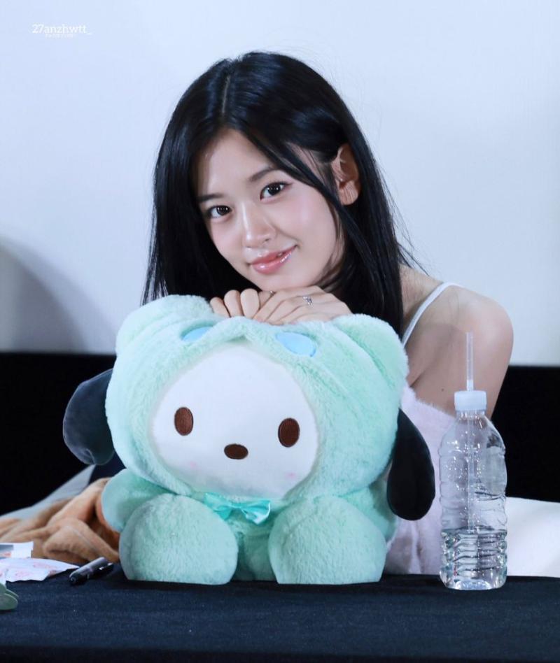 아이브 안유진
