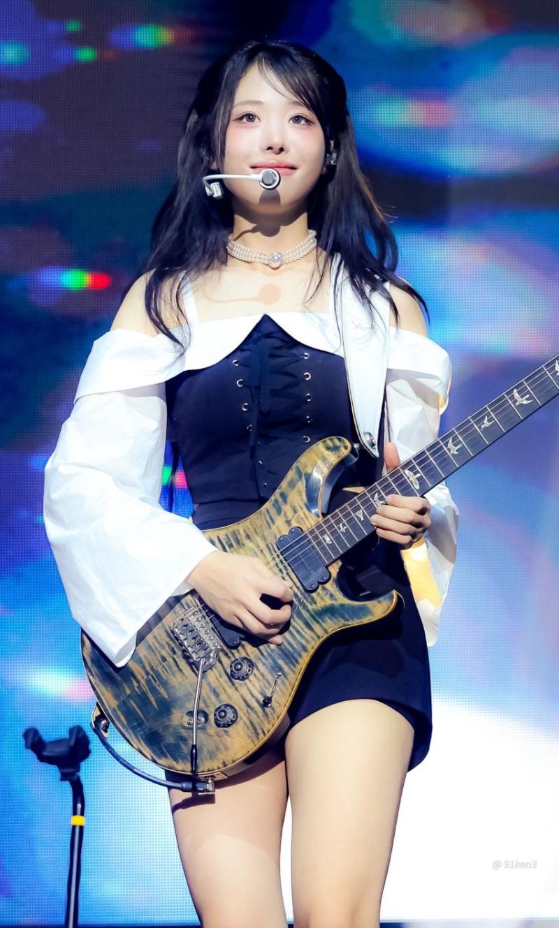 QWER 히나