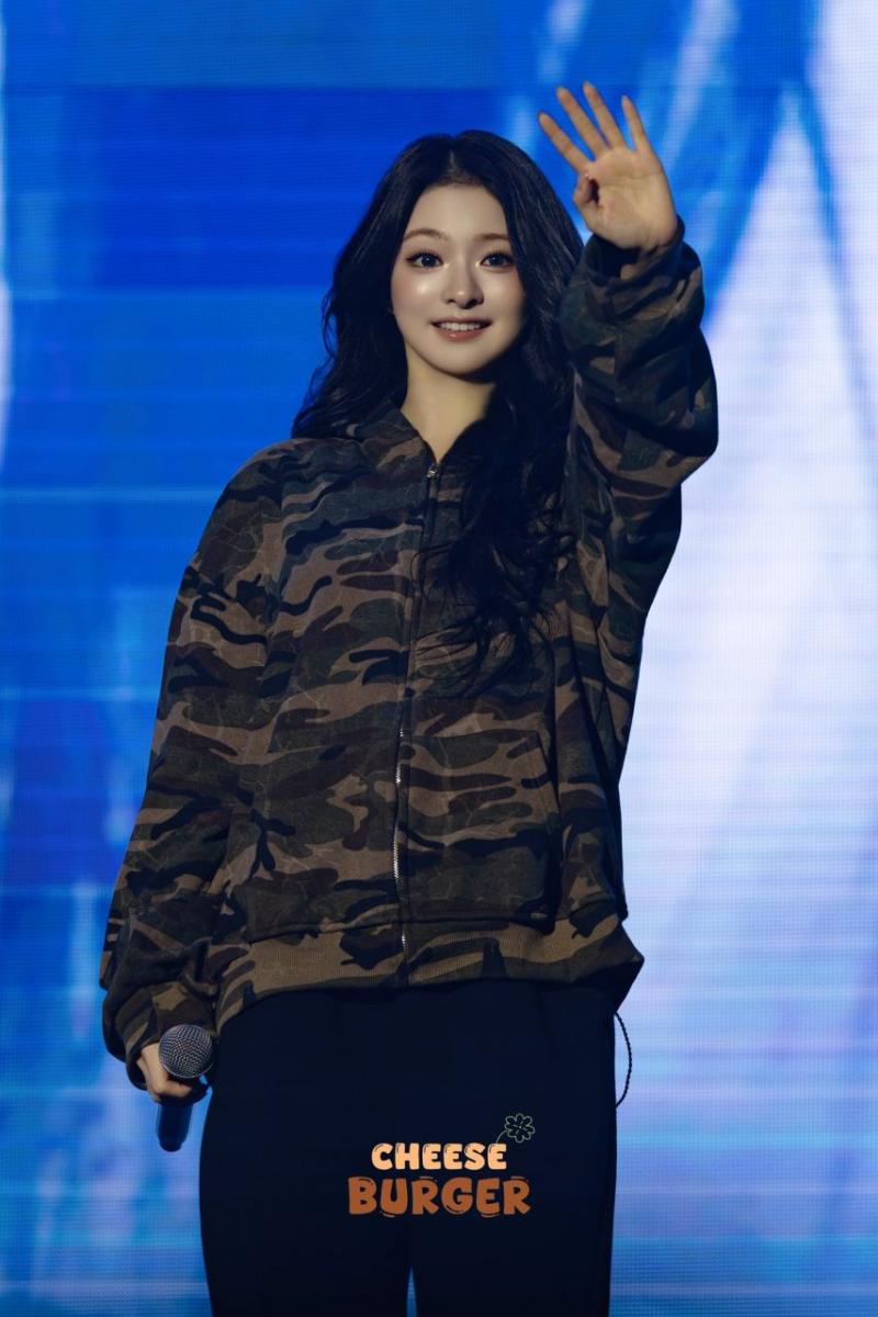 프로미스나인 이나경