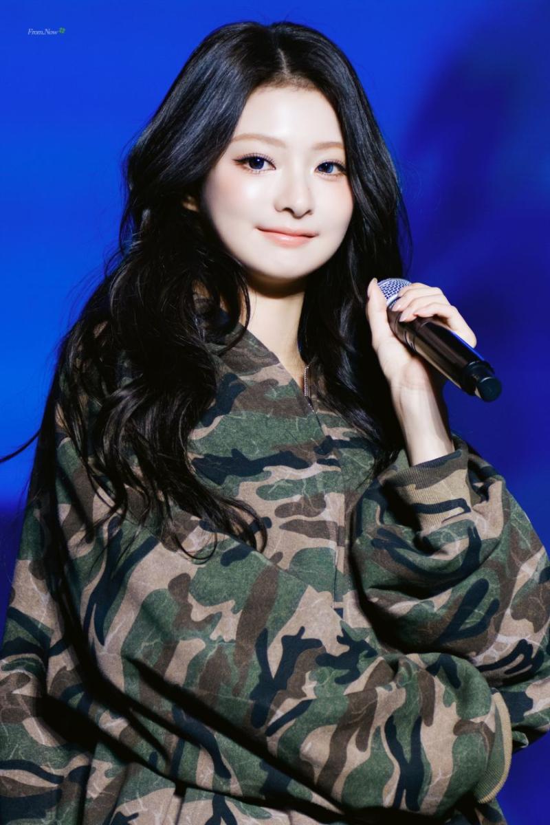 프로미스나인 이나경