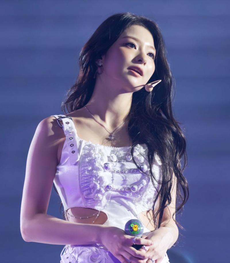 프로미스나인 이나경