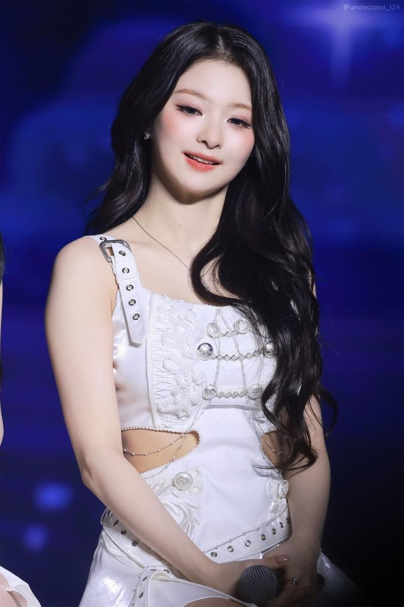프로미스나인 이나경