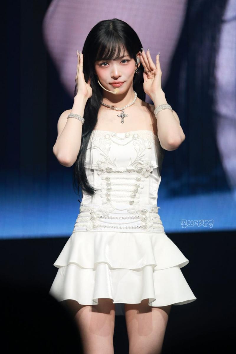 프로미스나인 이채영