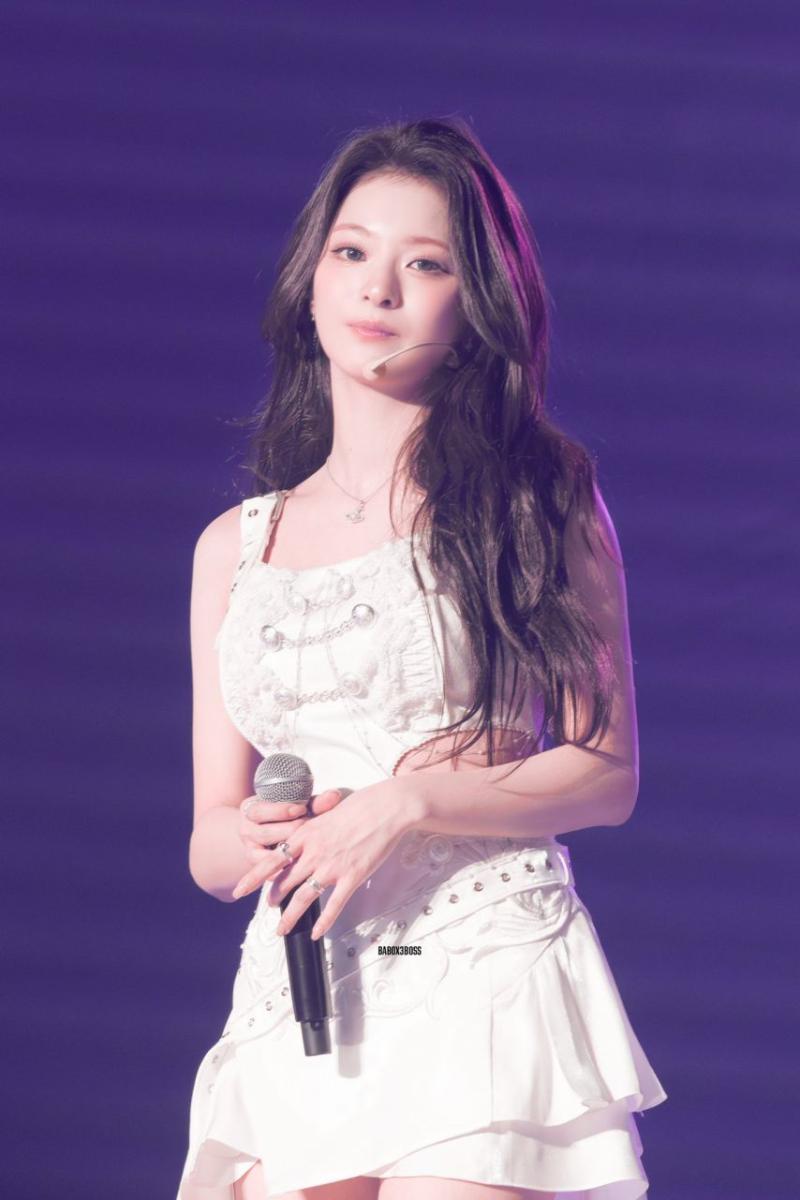 프로미스나인 이나경