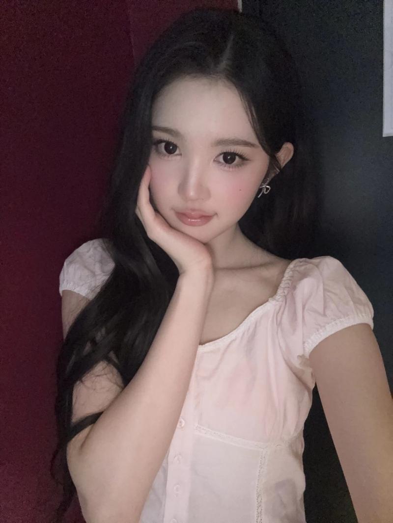 하츠투하츠 에이나