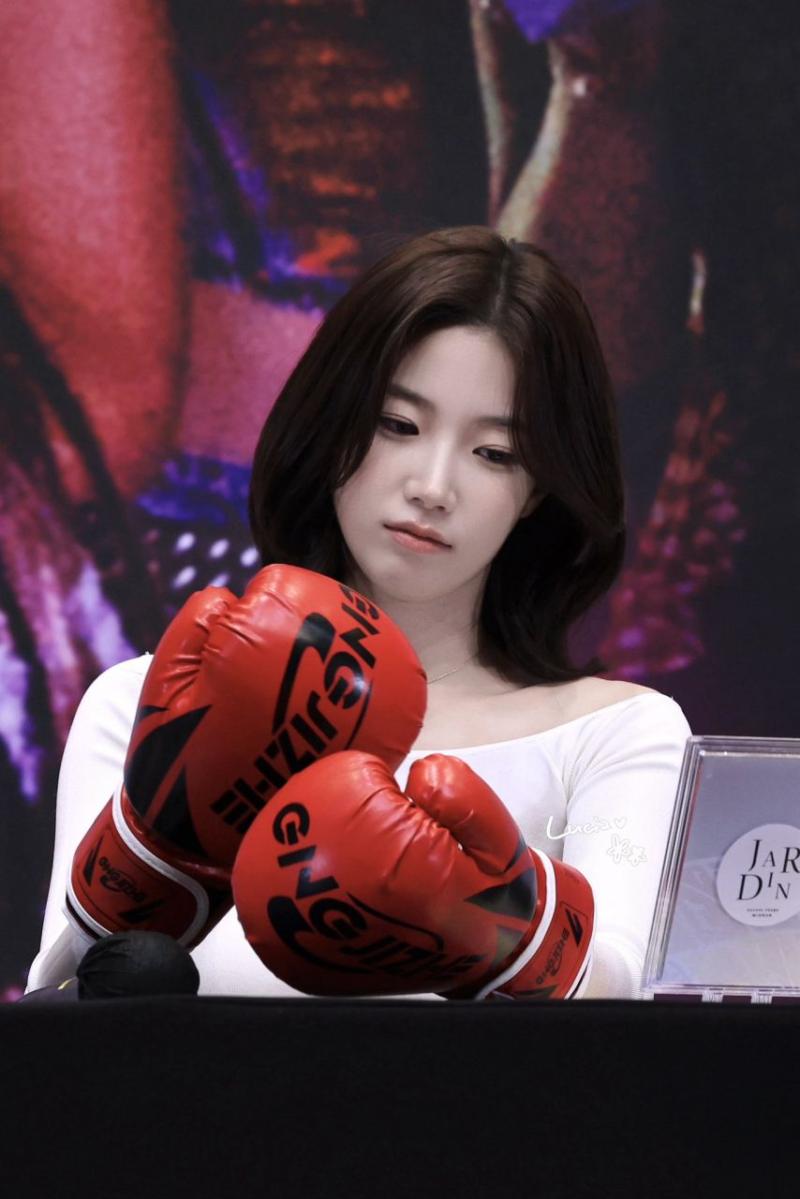 르세라핌 카즈하