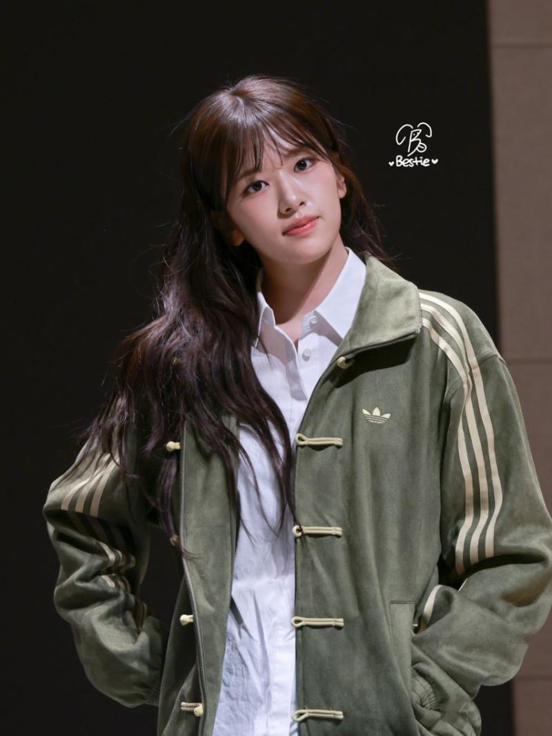 아이브 안유진 (6pics 추가)