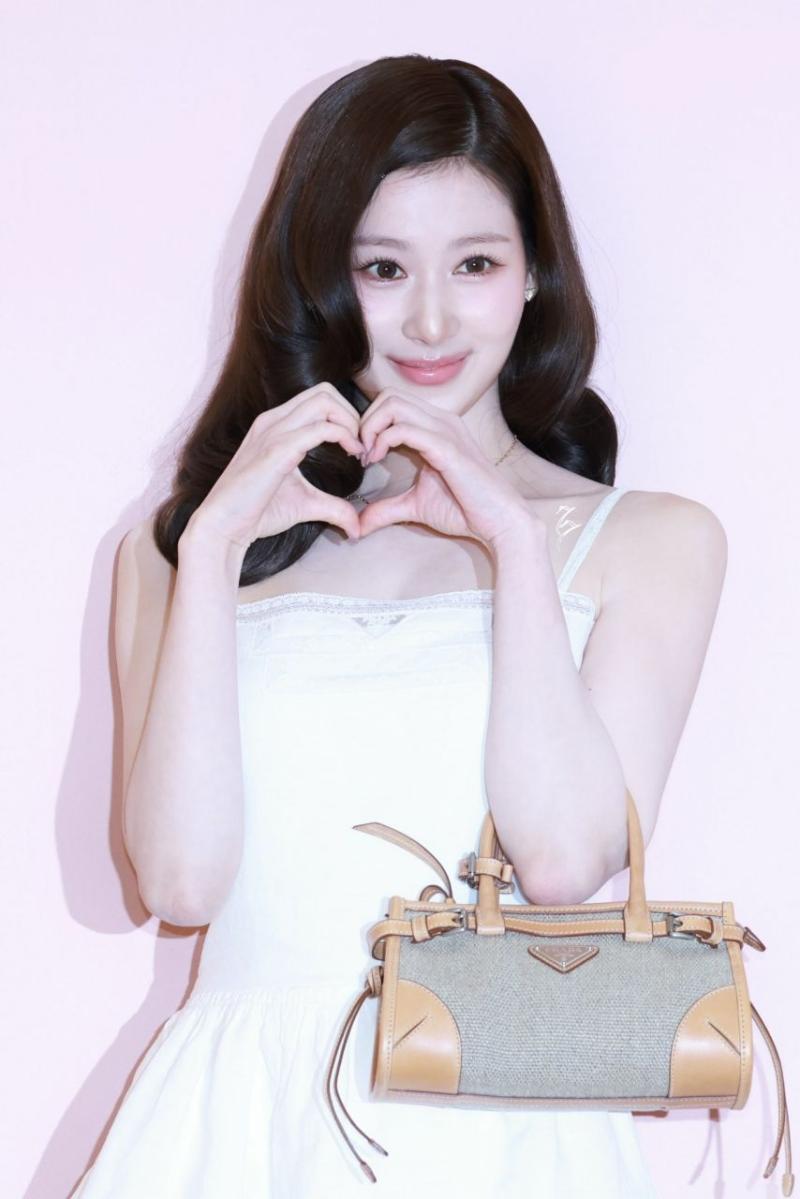 트와이스 사나