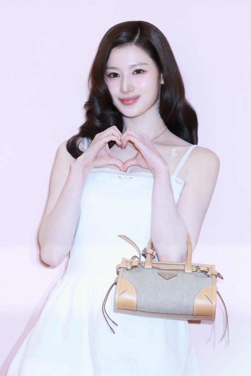 트와이스 사나