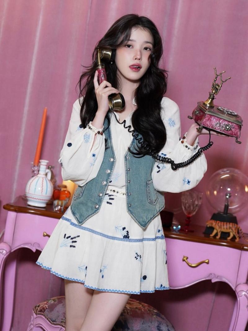아이유 공승연 변우석 노상현 21세기대군부인 고화질/ 아이유 리콜라 에스티로더