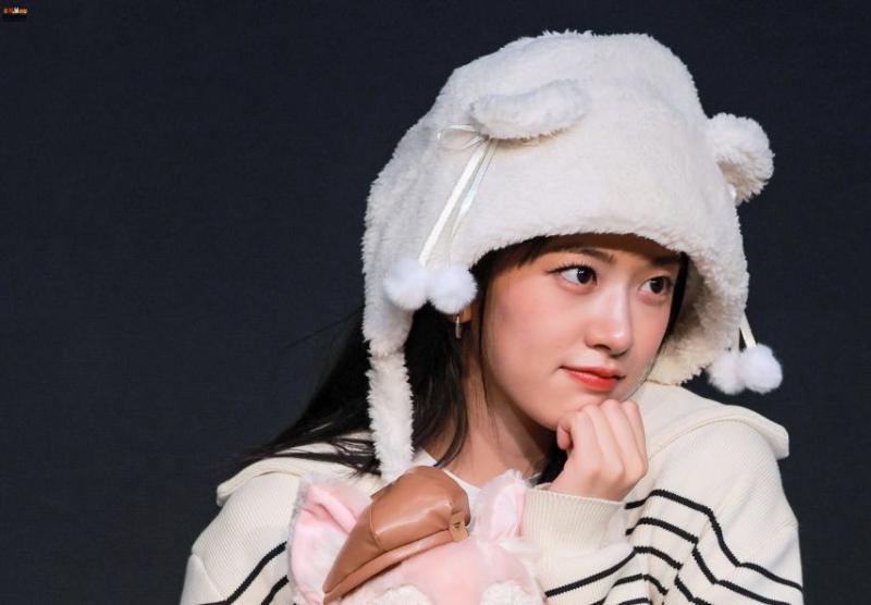 아이브 안유진