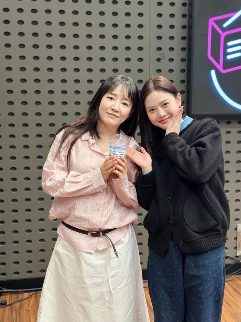 효정 오마이걸 with 윤하 볼륨을높여요