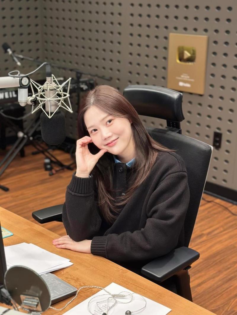 효정 오마이걸 with 윤하 볼륨을높여요