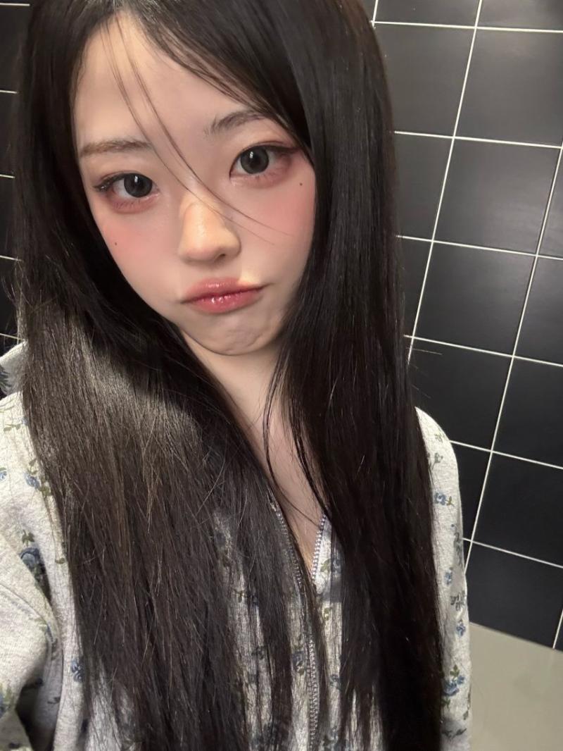 QWER 히나