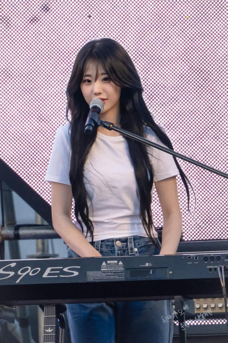 QWER 히나