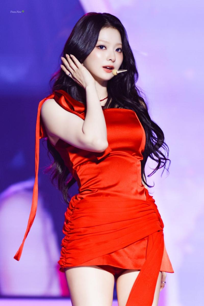 프로미스나인 이나경