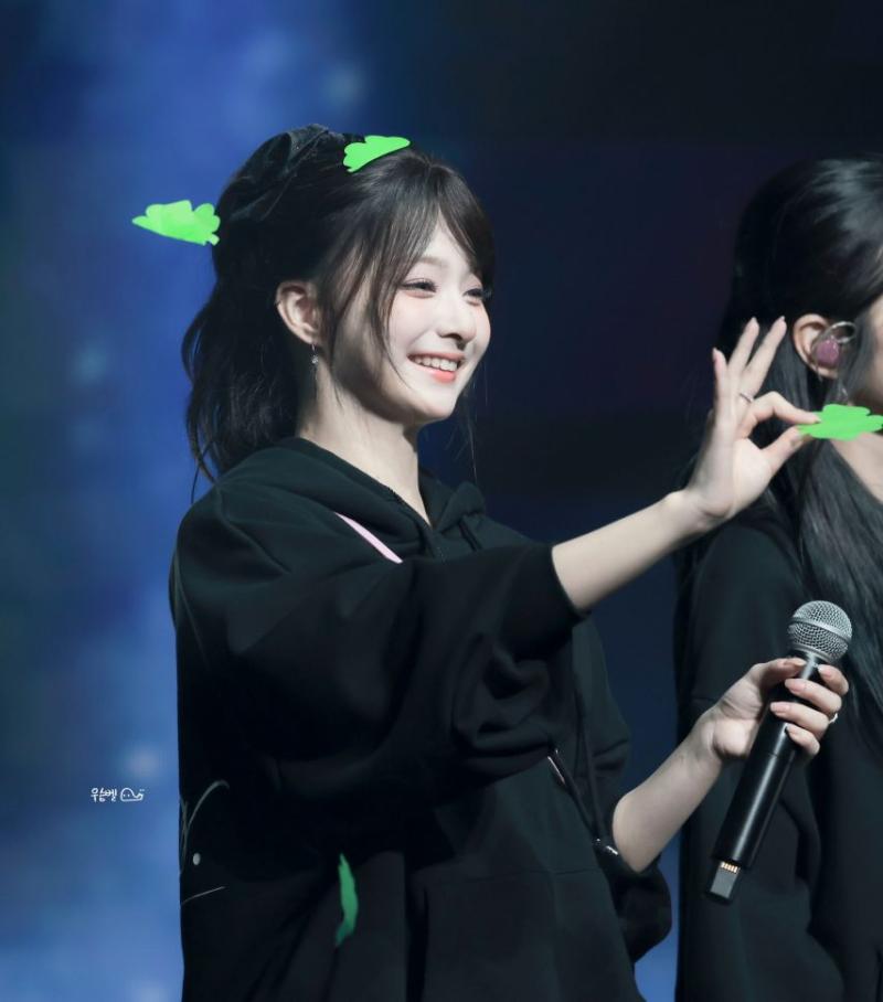 프로미스나인 이나경