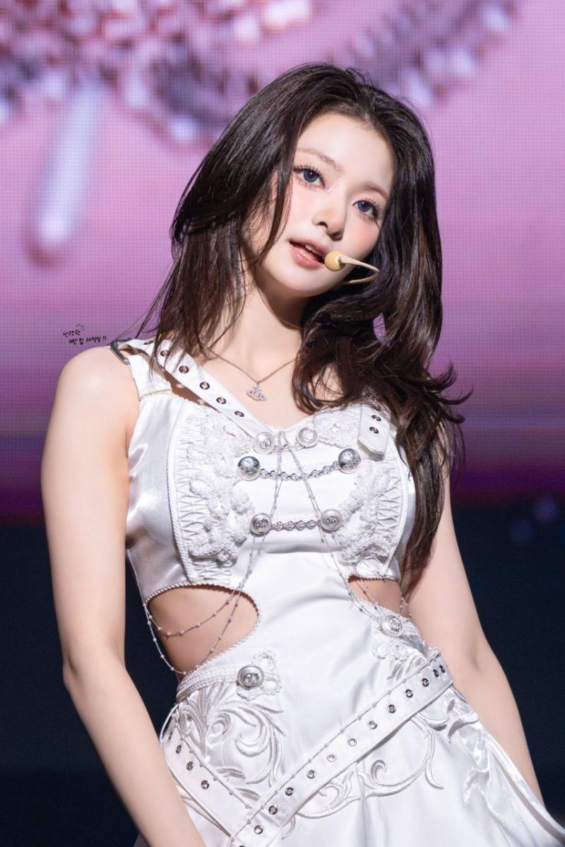 프로미스나인 이나경