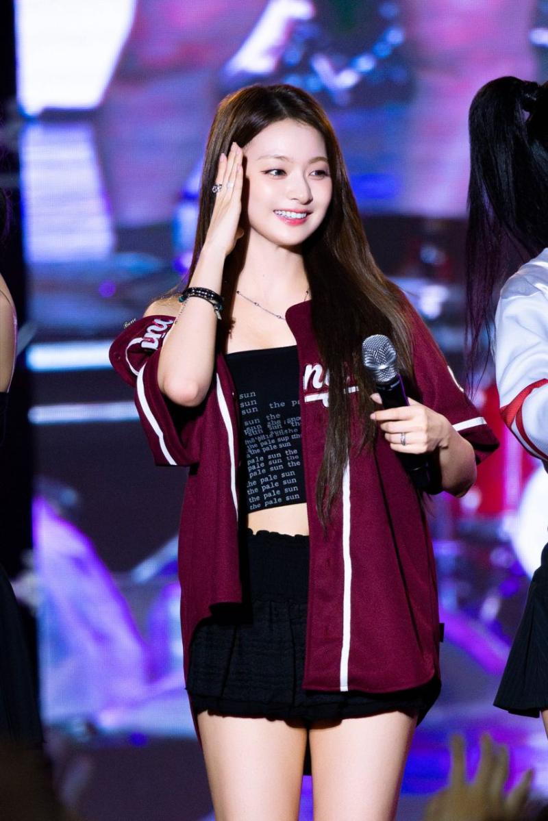 프로미스나인 이나경
