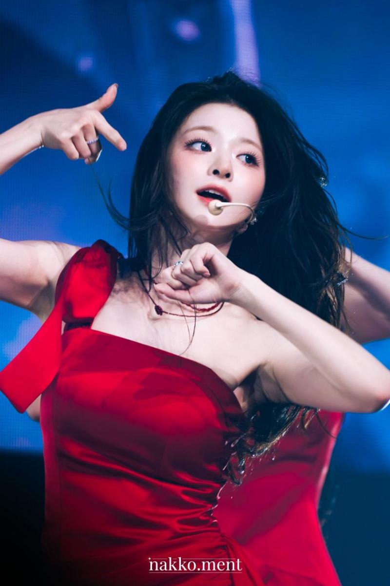 프로미스나인 이나경