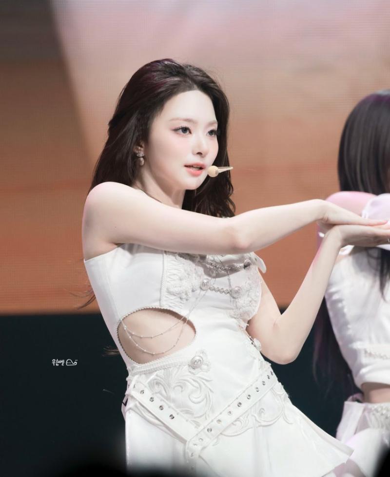 프로미스나인 이나경