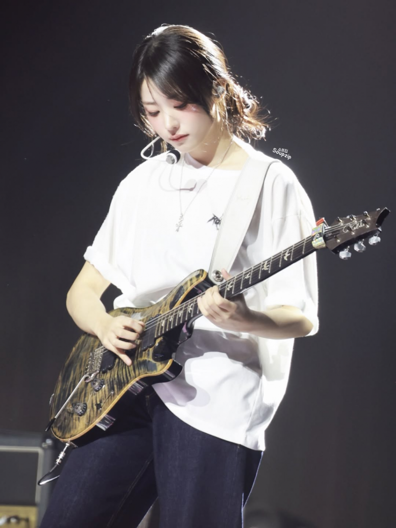QWER 히나