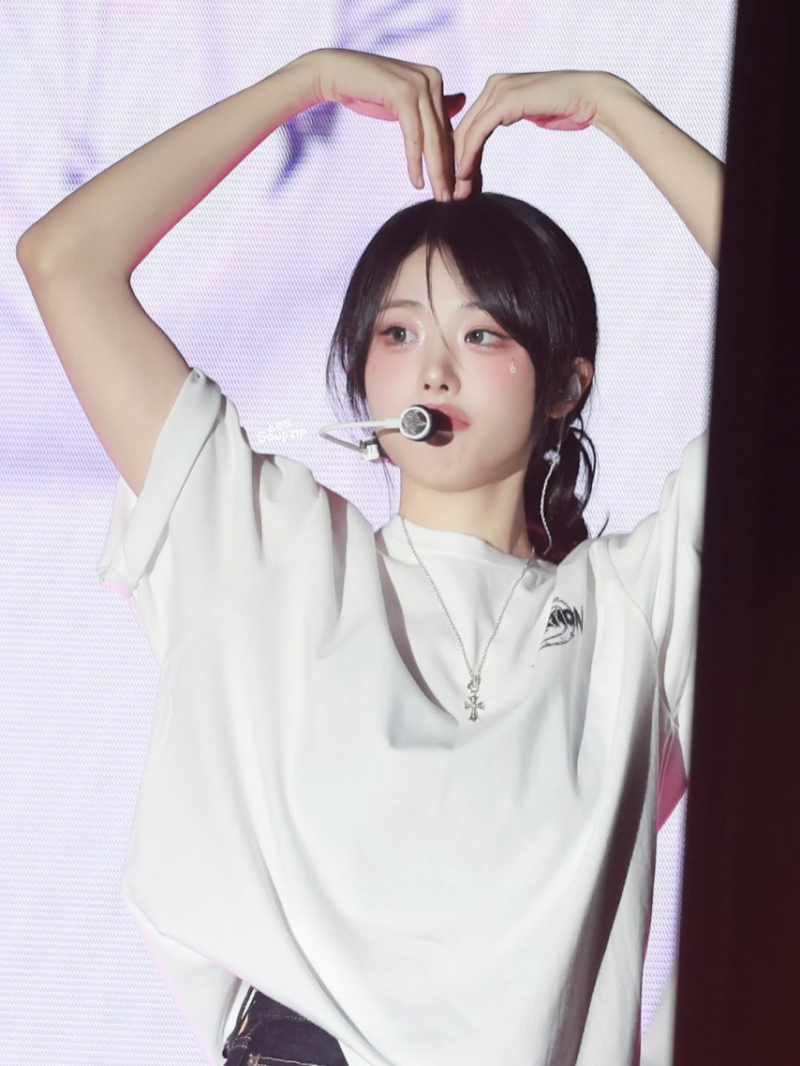 QWER 히나