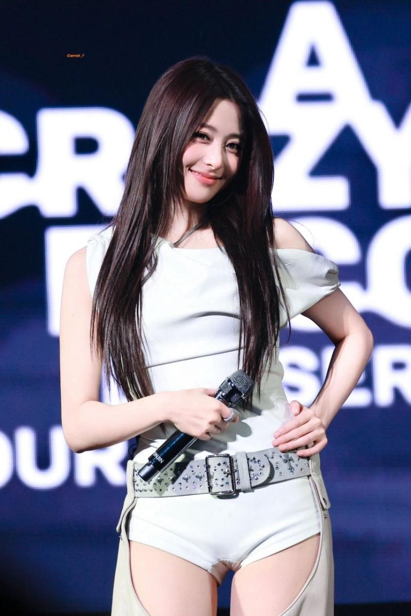 르세라핌 허윤진