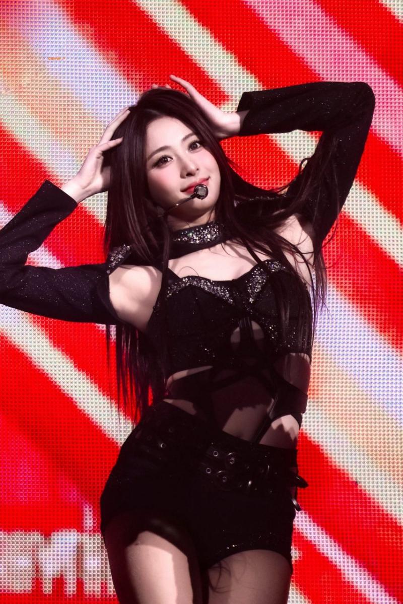 르세라핌 허윤진