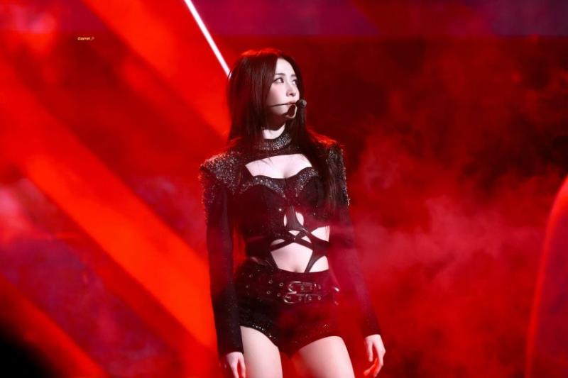 르세라핌 허윤진