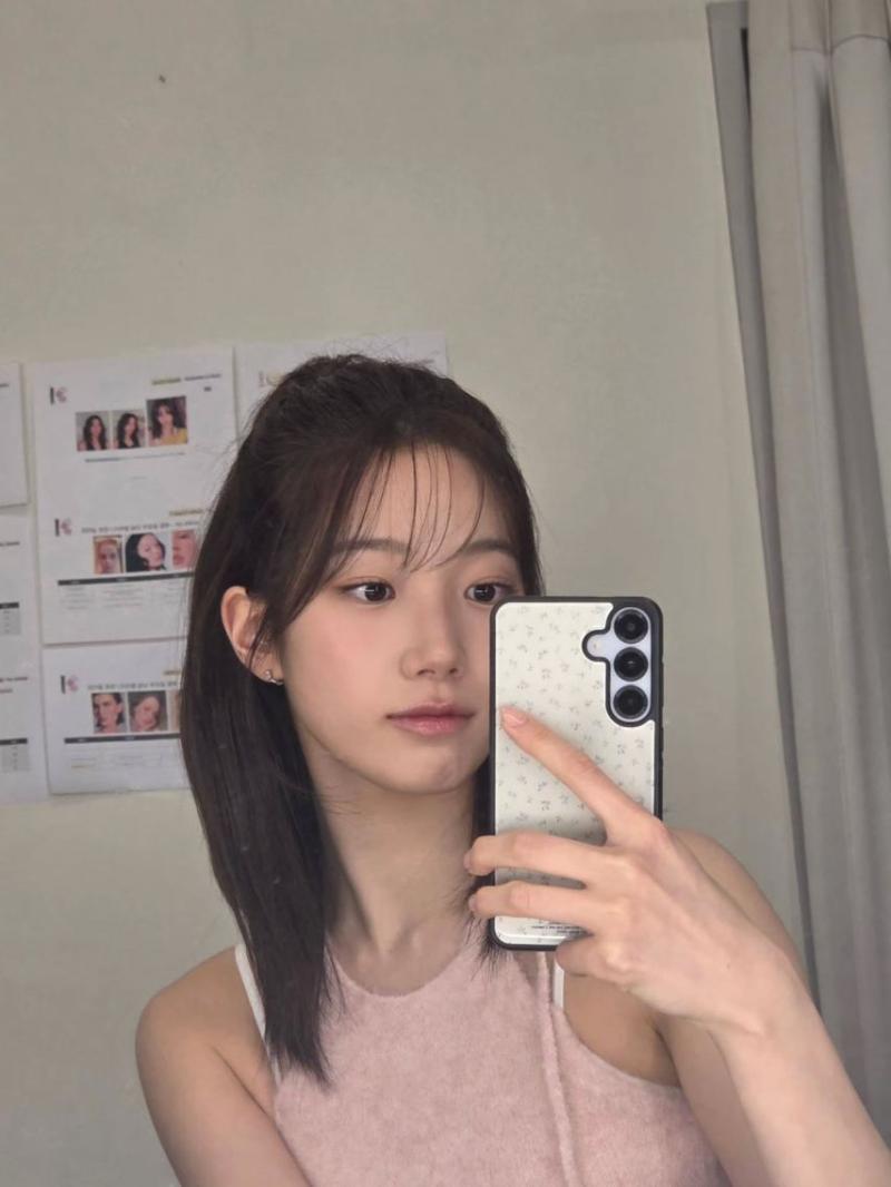 르세라핌 카즈하,홍은채