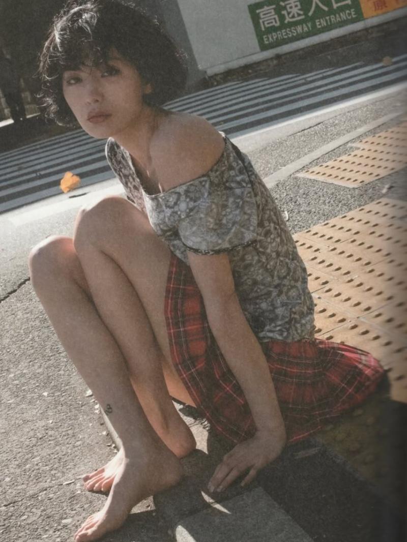 나나 노브라+타투 흔적까지 파격 레전드 노출 화보