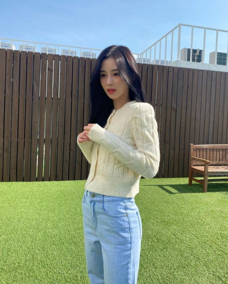 배우 강다은