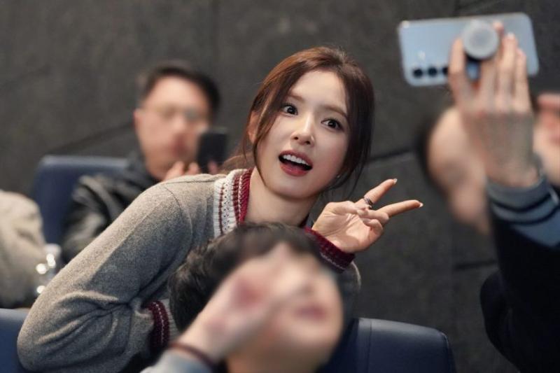 신세경