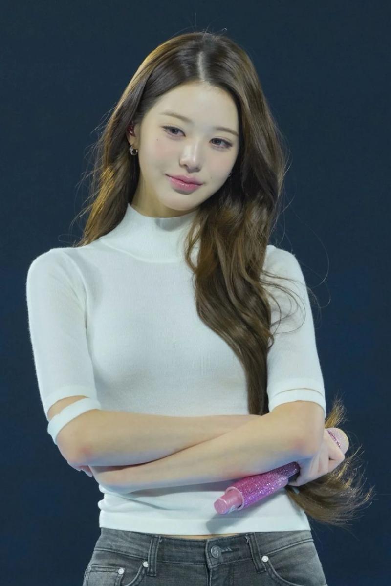 사운드 체크하는 아이브 장원영 흰티에 청바지 여친의 정석 비주얼 (스압)