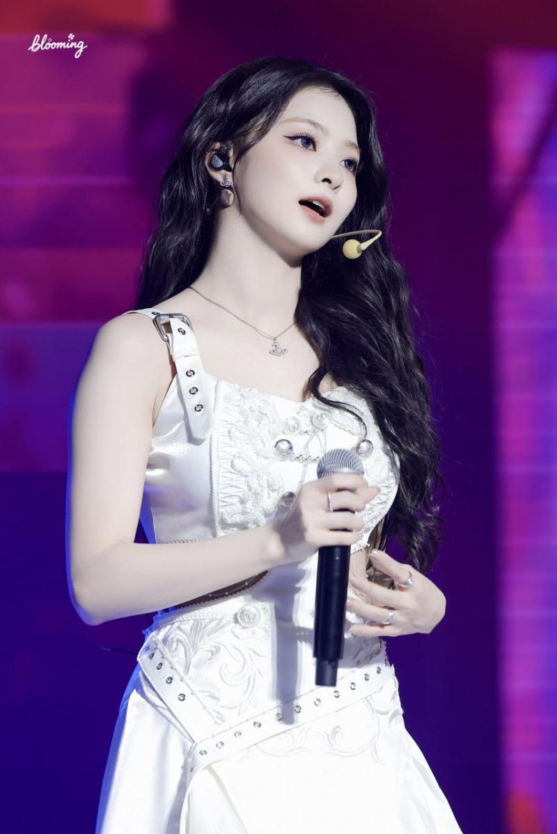 프로미스나인 이나경